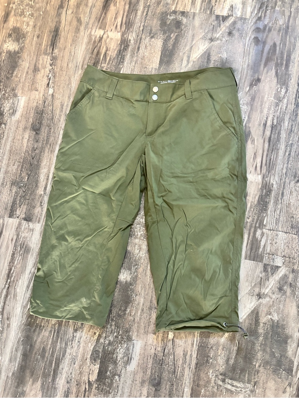 Columbia Olive Green Omni‑Shield Outdoor Crop Pants